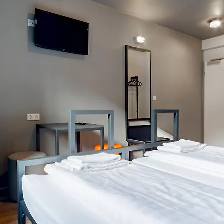 Hotel A&o Dom Colonia