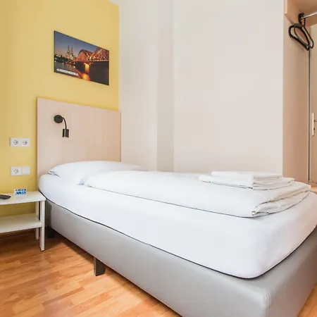 Hotel A&o Dom