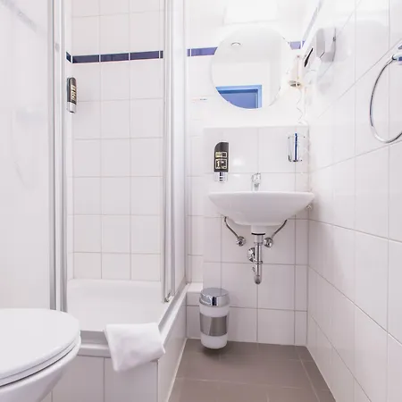 A&o Dom מלון קלן