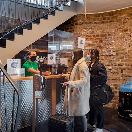 A&o Dom Hotel Cologne