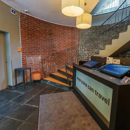 Hotel A&o Dom 2*