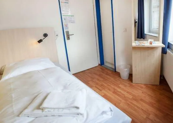 Hotel A&o Dom 2*