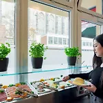 호텔 A&o Dom